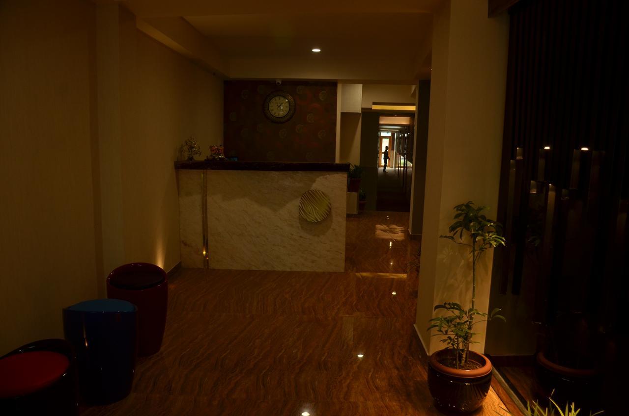 Hotel Aura Shillong Exterior photo