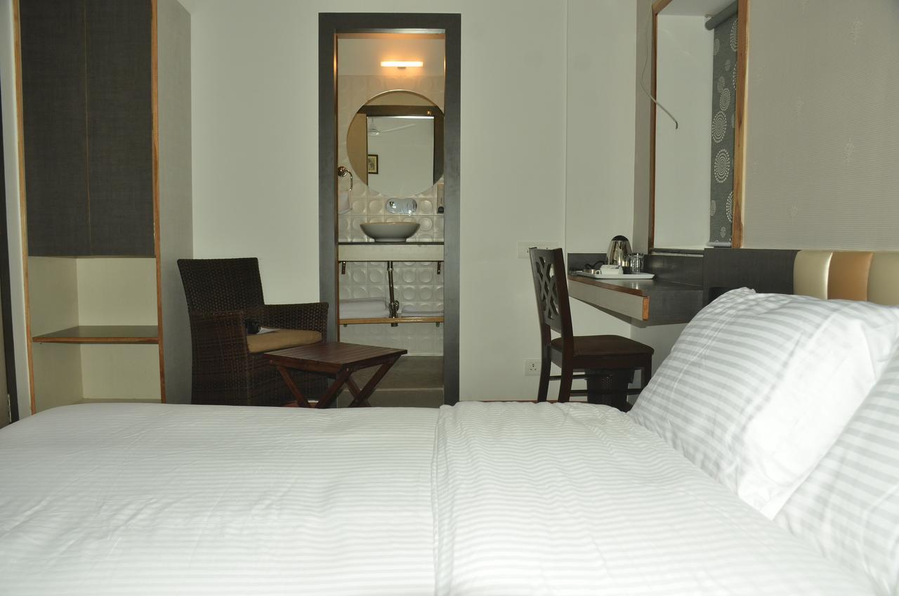 Hotel Aura Shillong Exterior photo